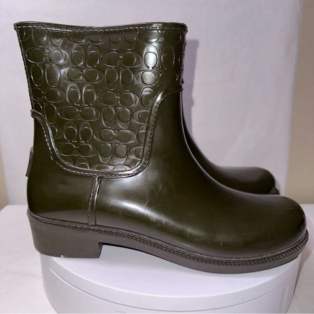 Coach Rain Boots Size 8. Olive or Army Green. Great condition.